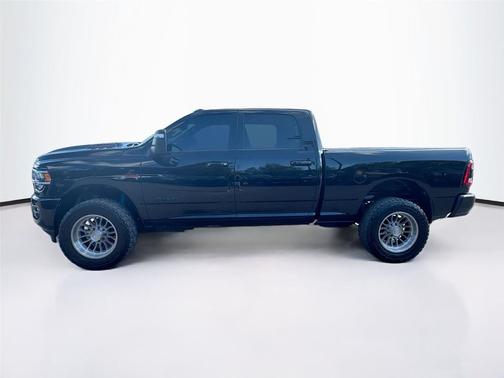 2023 RAM 2500 Laramie Crew Cab 4x4 6'4' Box