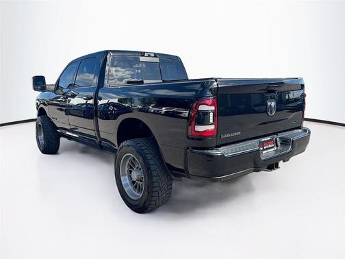 2023 RAM 2500 Laramie Crew Cab 4x4 6'4' Box