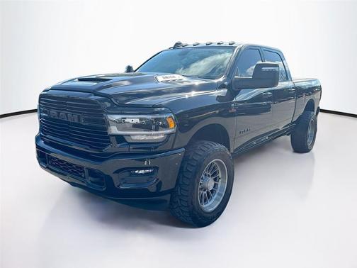 2023 RAM 2500 Laramie Crew Cab 4x4 6'4' Box