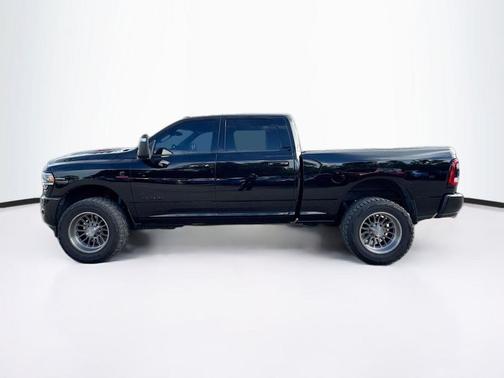 2023 RAM 2500 Laramie Crew Cab 4x4 6'4' Box