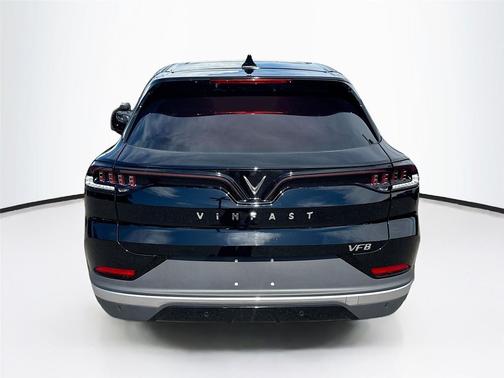 2025 VinFast VF 8 Plus