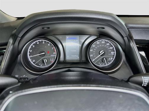 Ice Edge 2023 Toyota Camry SE