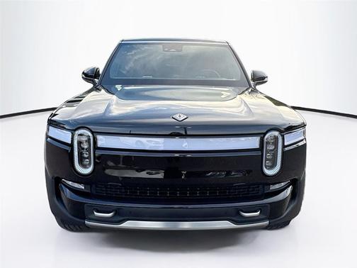 2024 Rivian R1S Adventure