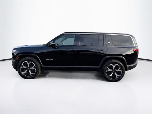 2024 Rivian R1S Adventure