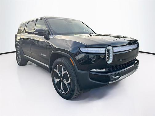2024 Rivian R1S Adventure