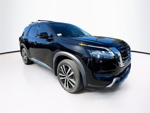 2024 Nissan Pathfinder Platinum FWD