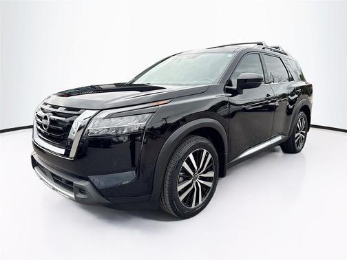 2024 Nissan Pathfinder Platinum FWD