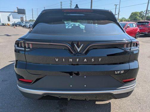 2025 VinFast VF 8 Plus