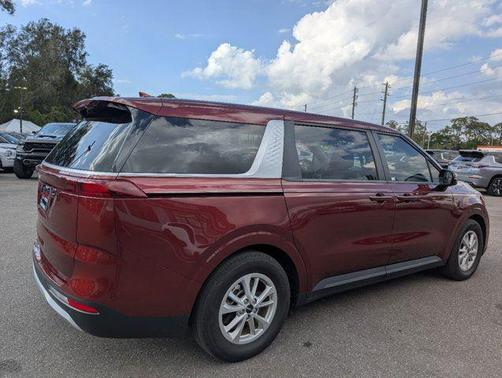 2024 Kia Carnival LX