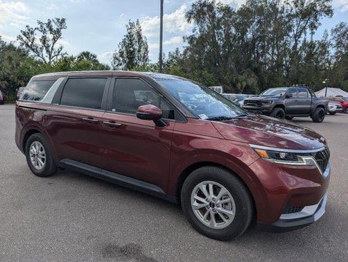 2024 Kia Carnival LX