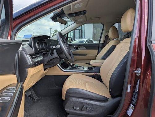 2024 Kia Carnival LX