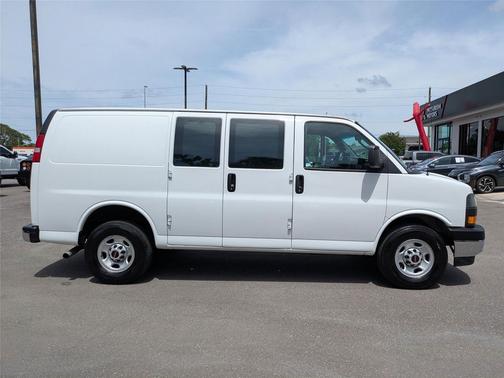 2022 GMC Savana 2500 Work Van