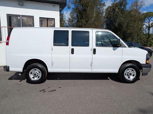 2022 GMC Savana 2500 Work Van