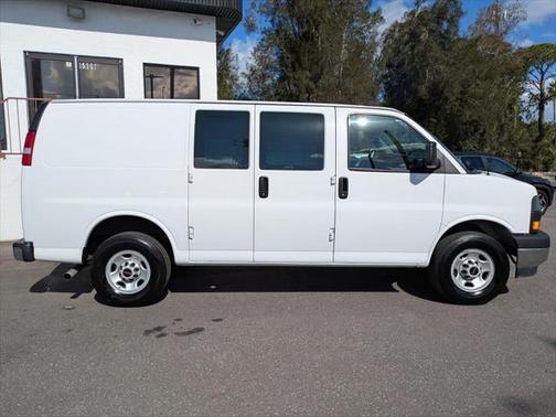 2022 GMC Savana 2500 Work Van