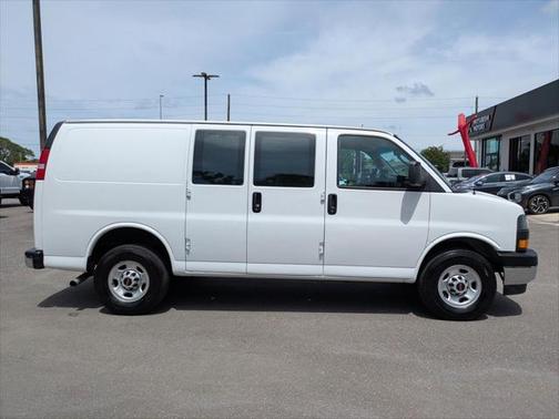 2022 GMC Savana 2500 Work Van