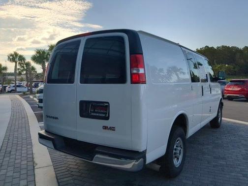 2022 GMC Savana 2500 Work Van