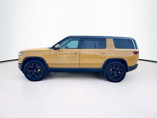 2023 Rivian R1S Adventure
