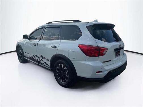 2020 Nissan Pathfinder SL 4WD