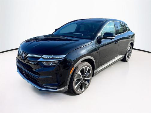 2025 VinFast VF 8 Plus