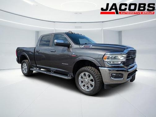 2022 RAM 3500 Laramie Crew Cab 4x4 6'4' Box