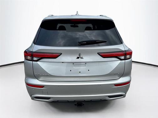 2023 Mitsubishi Outlander SEL 2.5 2WD