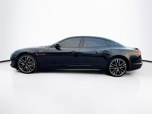 2022 Maserati Quattroporte Trofeo