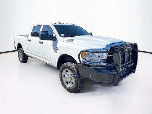 2024 RAM 2500 Tradesman Crew Cab 4x4 6'4' Box