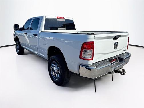 2024 RAM 2500 Tradesman Crew Cab 4x4 6'4' Box