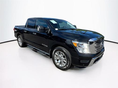 2024 Nissan Titan SV