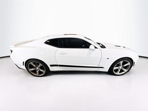 Summit White 2018 Chevrolet Camaro 2SS