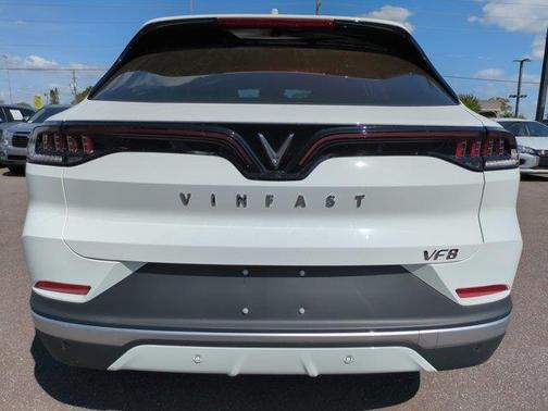 2025 VinFast VF 8 Plus