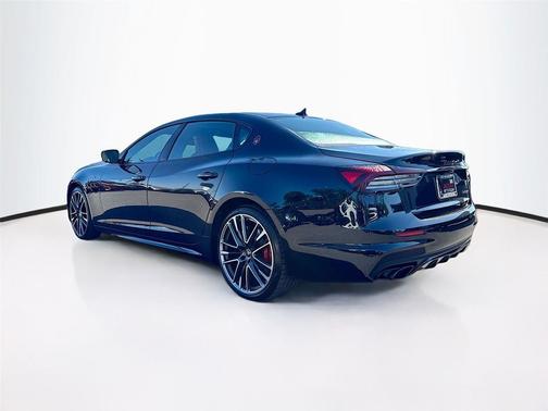 2021 Maserati Quattroporte Trofeo