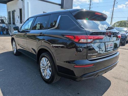 2024 Mitsubishi Outlander ES 2.5 2WD