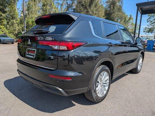 2024 Mitsubishi Outlander ES 2.5 2WD