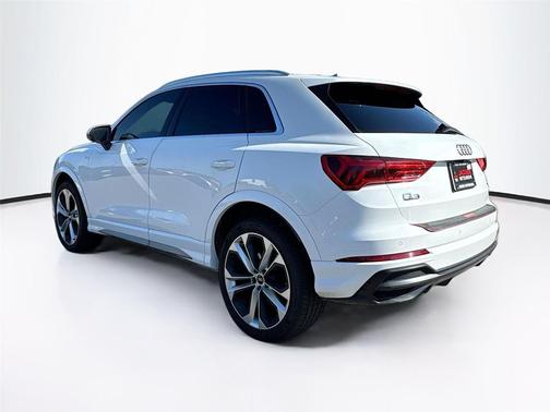 2021 Audi Q3 45 S line Premium