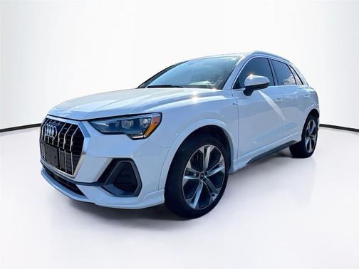 2021 Audi Q3 45 S line Premium