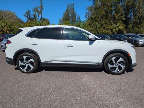 2025 VinFast VF 8 Eco