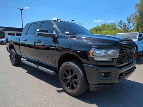 2022 RAM 2500 Big Horn Mega Cab 4x4 6'4'' Box