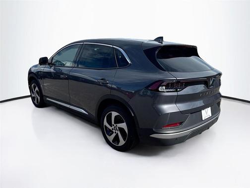 2025 VinFast VF 8 Eco