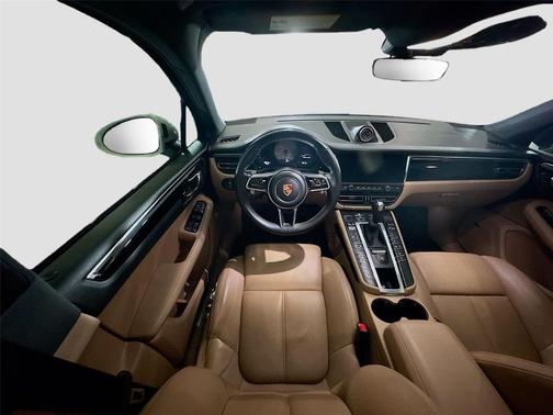 White 2019 Porsche Macan Macan