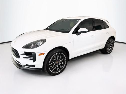 White 2019 Porsche Macan Macan