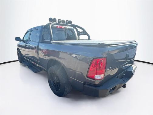2019 RAM 1500 SLT