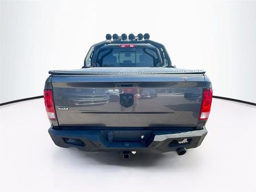 2019 RAM 1500 SLT