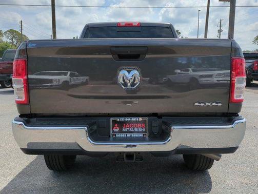 2023 RAM 2500 Tradesman Crew Cab 4x4 6'4' Box