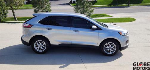 Iconic Silver 2021 Ford Edge SEL