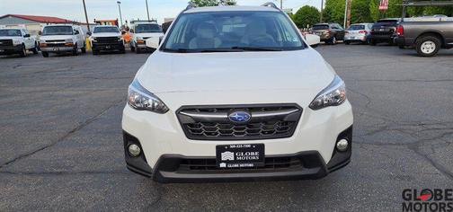 Crystal White Pearl 2018 Subaru Crosstrek 2.0i Premium