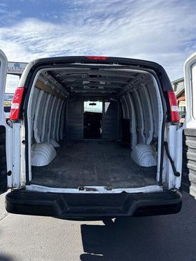 Summit White 2019 Chevrolet Express 2500 Work Van