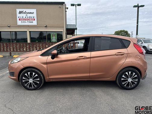 Gold 2017 Ford Fiesta SE