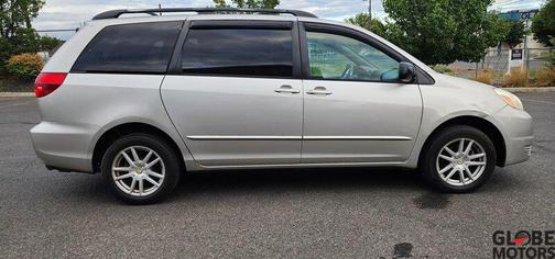 2004 Toyota Sienna LE