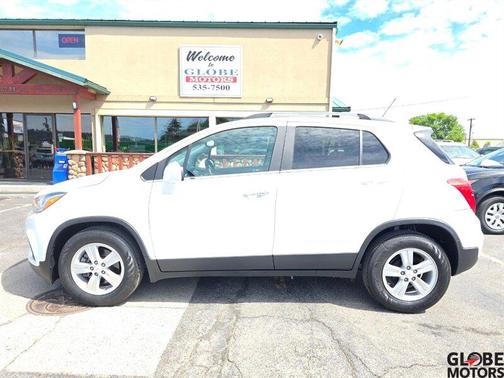 Summit White 2019 Chevrolet Trax LT